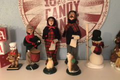 Carolers1